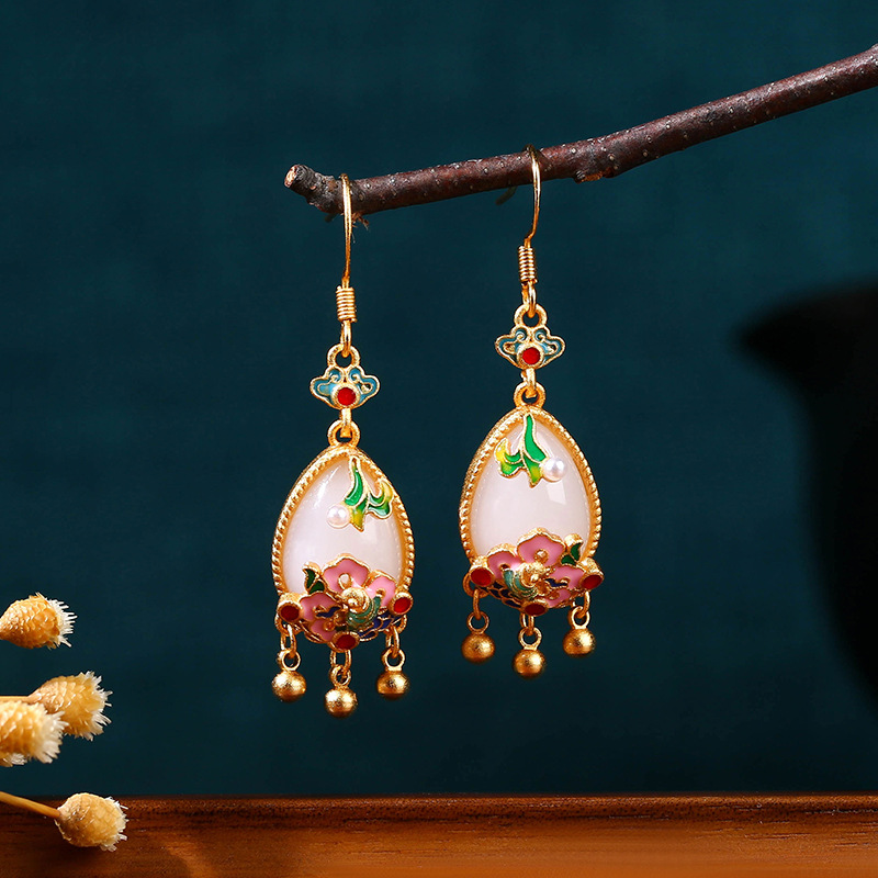 天然翡翠フラワーイヤリングチャームアミュレットデザイナーリア - Earrings のレビューと価格