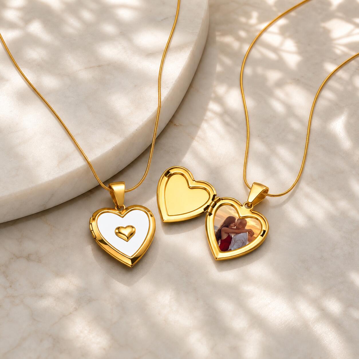 カスタム写真ハートロケットネックレス、金メッキステンレススチ - Heart Locket Necklace Photo のレビューと価格